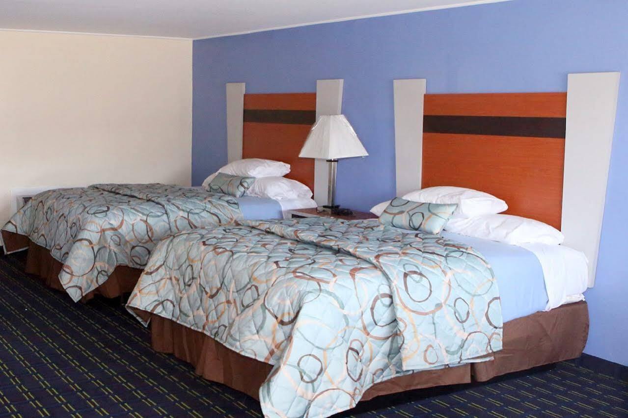 Days By Wyndham - Cape Cod Motel West Yarmouth