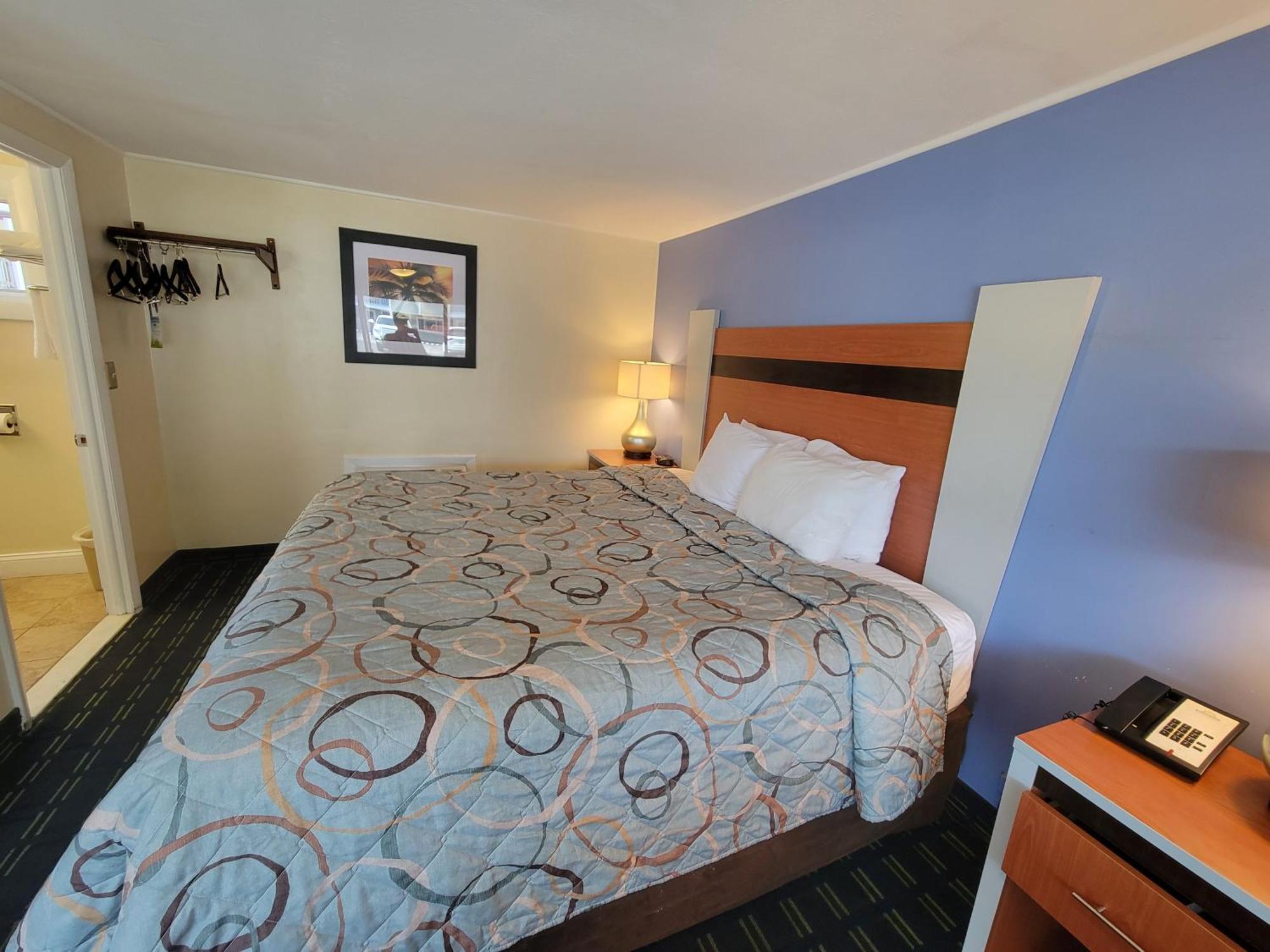 Days By Wyndham - Cape Cod