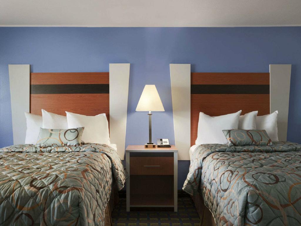 Days By Wyndham - Cape Cod 3*