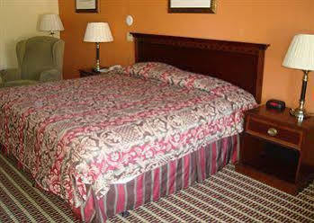 Motel Days By Wyndham - Cape Cod 3*