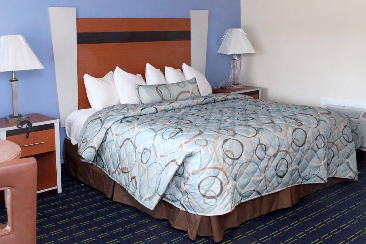 Days By Wyndham - Cape Cod Motel 3*